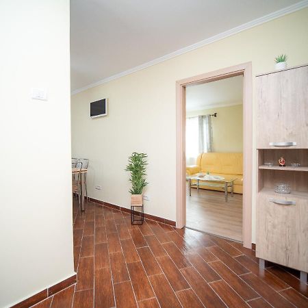 L&R Modern Apartment Otelu Rosu Εξωτερικό φωτογραφία