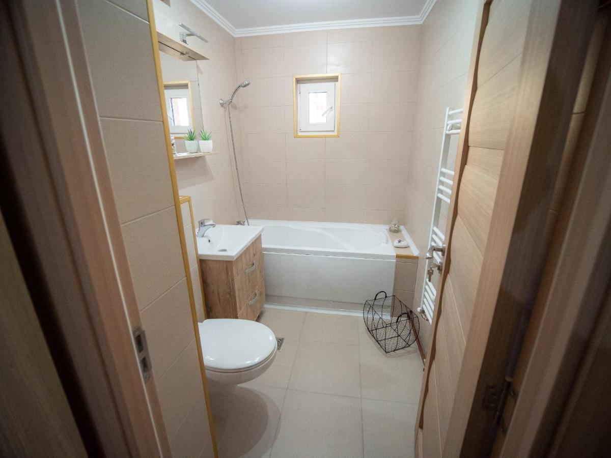 L&R Modern Apartment Otelu Rosu Εξωτερικό φωτογραφία