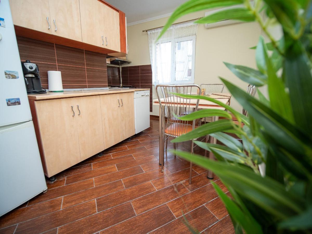 L&R Modern Apartment Otelu Rosu Εξωτερικό φωτογραφία