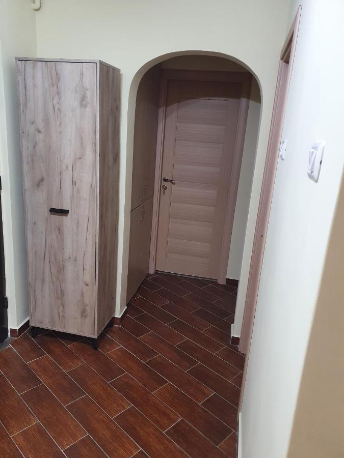 L&R Modern Apartment Otelu Rosu Εξωτερικό φωτογραφία